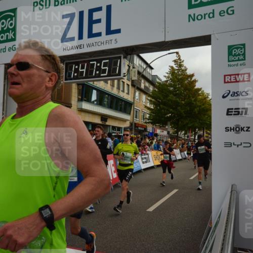 20.09.2026 - PSD Bank Halbmarathon LAZAROV Photography http://msf.ph/oto/10551281 20.09.2026 11:47:51 Ziel 1661, 1712, 1897, 2177, 2451, 2707, 2828, 2836, 3239, 3330, 3504, 3586, 4117, 4226, 4248, 4262, 4622, 4662 meine-sportfotos.de