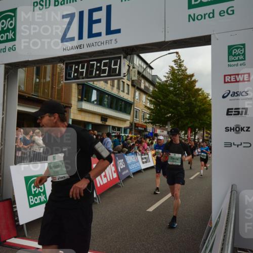 20.09.2026 - PSD Bank Halbmarathon LAZAROV Photography http://msf.ph/oto/10551290 20.09.2026 11:47:53 Ziel 1712, 1897, 2177, 2451, 2707, 2828, 2836, 3239, 3330, 3504, 3586, 4117, 4226, 4248, 4262, 4622 meine-sportfotos.de