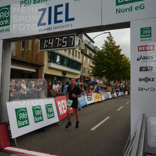 20.09.2026 - PSD Bank Halbmarathon LAZAROV Photography http://msf.ph/oto/10551304 20.09.2026 11:47:56 Ziel 1440, 1897, 2177, 2309, 2451, 2674, 2707, 2828, 2836, 3239, 3330, 3504, 3586, 4117, 4226, 4248, 4622 meine-sportfotos.de