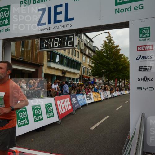 20.09.2026 - PSD Bank Halbmarathon LAZAROV Photography http://msf.ph/oto/10551336 20.09.2026 11:48:12 Ziel 1440, 2309, 2674, 3005, 3089, 4311, 4526, 4739 meine-sportfotos.de