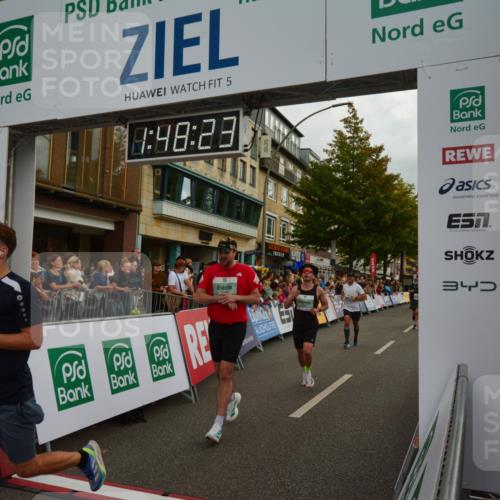 20.09.2026 - PSD Bank Halbmarathon LAZAROV Photography http://msf.ph/oto/10551338 20.09.2026 11:48:22 Ziel 1123, 2204, 3005, 3920, 4144, 4253, 4311, 4526 meine-sportfotos.de