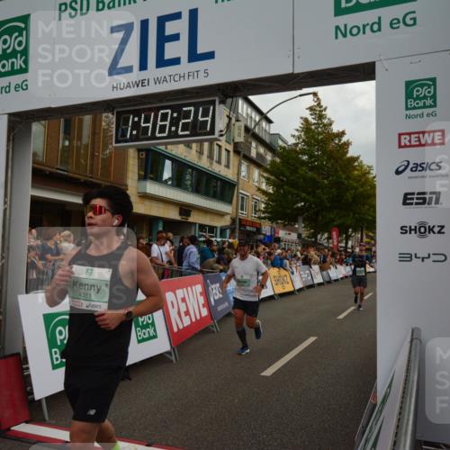 20.09.2026 - PSD Bank Halbmarathon LAZAROV Photography http://msf.ph/oto/10551345 20.09.2026 11:48:24 Ziel 1123, 2204, 3005, 3920, 4144, 4253, 4311, 4526, 4585 meine-sportfotos.de