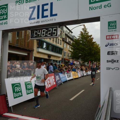20.09.2026 - PSD Bank Halbmarathon LAZAROV Photography http://msf.ph/oto/10551349 20.09.2026 11:48:24 Ziel 1123, 2204, 3005, 3920, 4144, 4253, 4311, 4526, 4585 meine-sportfotos.de