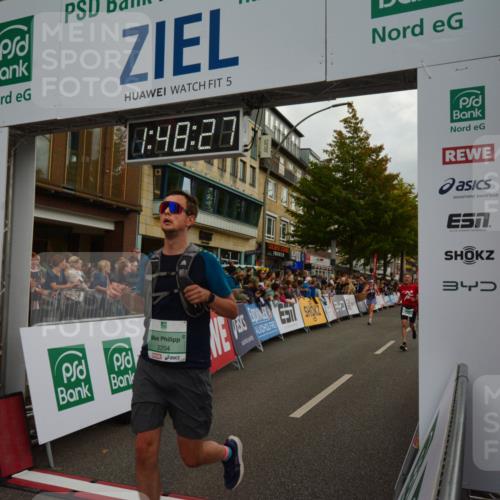 20.09.2026 - PSD Bank Halbmarathon LAZAROV Photography http://msf.ph/oto/10551355 20.09.2026 11:48:27 Ziel 1123, 2204, 3005, 3920, 4144, 4253, 4311, 4526, 4585 meine-sportfotos.de