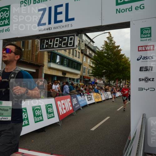 20.09.2026 - PSD Bank Halbmarathon LAZAROV Photography http://msf.ph/oto/10551357 20.09.2026 11:48:27 Ziel 1123, 2204, 3005, 3920, 4144, 4253, 4311, 4526, 4585 meine-sportfotos.de