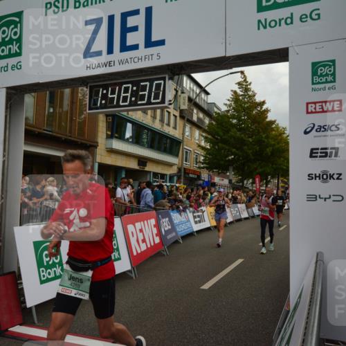 20.09.2026 - PSD Bank Halbmarathon LAZAROV Photography http://msf.ph/oto/10551360 20.09.2026 11:48:30 Ziel 1123, 2204, 2552, 3920, 4144, 4253, 4585 meine-sportfotos.de