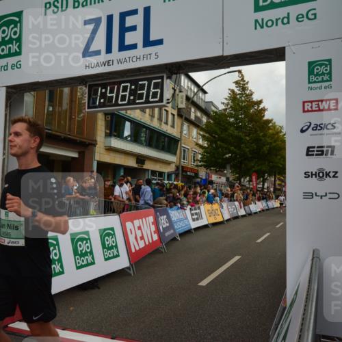 20.09.2026 - PSD Bank Halbmarathon LAZAROV Photography http://msf.ph/oto/10551375 20.09.2026 11:48:35 Ziel 2311, 2552, 2571, 3635, 3761, 3920, 4144, 4253, 4585 meine-sportfotos.de