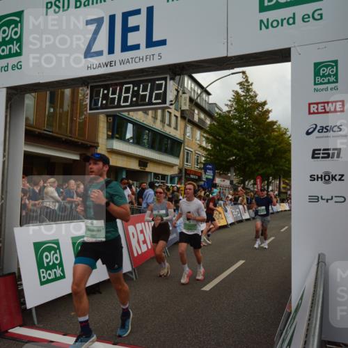 20.09.2026 - PSD Bank Halbmarathon LAZAROV Photography http://msf.ph/oto/10551376 20.09.2026 11:48:42 Ziel 1464, 2311, 2552, 2571, 3298, 3635, 3761, 4627 meine-sportfotos.de