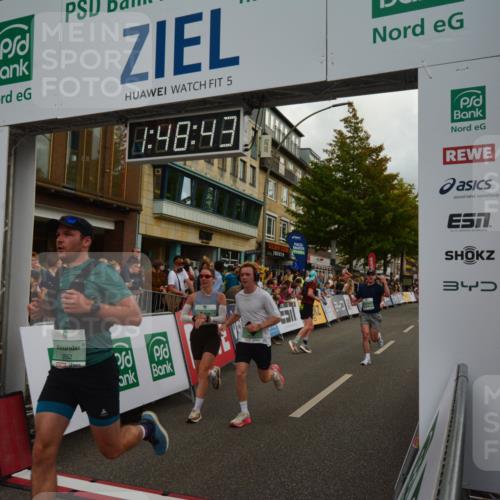 20.09.2026 - PSD Bank Halbmarathon LAZAROV Photography http://msf.ph/oto/10551377 20.09.2026 11:48:42 Ziel 1464, 2311, 2552, 2571, 3298, 3635, 3761, 4627 meine-sportfotos.de