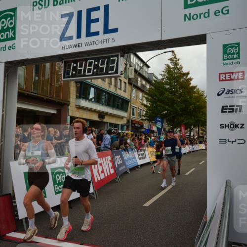 20.09.2026 - PSD Bank Halbmarathon LAZAROV Photography http://msf.ph/oto/10551380 20.09.2026 11:48:43 Ziel 1464, 2311, 2552, 2571, 3298, 3635, 3761, 4627 meine-sportfotos.de
