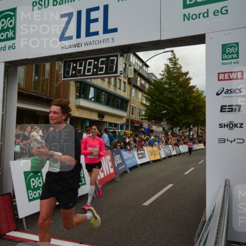 20.09.2026 - PSD Bank Halbmarathon LAZAROV Photography http://msf.ph/oto/10551411 20.09.2026 11:48:56 Ziel 1464, 1559, 1845, 2799, 3797, 4627, 4756 meine-sportfotos.de