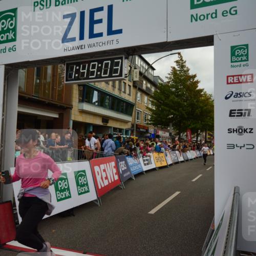 20.09.2026 - PSD Bank Halbmarathon LAZAROV Photography http://msf.ph/oto/10551417 20.09.2026 11:49:03 Ziel 1559, 1845, 2420, 2799, 4154, 4686, 4756 meine-sportfotos.de