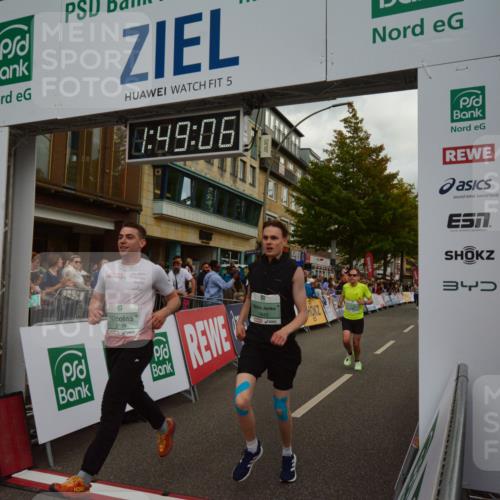 20.09.2026 - PSD Bank Halbmarathon LAZAROV Photography http://msf.ph/oto/10551418 20.09.2026 11:49:06 Ziel 1845, 2420, 2799, 4150, 4154, 4208, 4686, 4756 meine-sportfotos.de