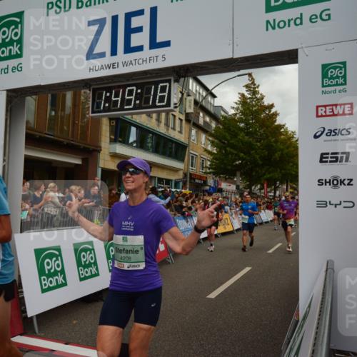 20.09.2026 - PSD Bank Halbmarathon LAZAROV Photography http://msf.ph/oto/10551444 20.09.2026 11:49:17 Ziel 1224, 1577, 2344, 2420, 3750, 4150, 4154, 4208, 4685, 4686 meine-sportfotos.de