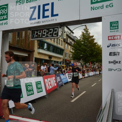 20.09.2026 - PSD Bank Halbmarathon LAZAROV Photography http://msf.ph/oto/10551456 20.09.2026 11:49:22 Ziel 1224, 1233, 1577, 2330, 2344, 3750, 4150, 4208, 4685 meine-sportfotos.de