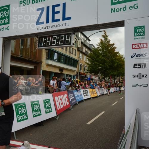 20.09.2026 - PSD Bank Halbmarathon LAZAROV Photography http://msf.ph/oto/10551464 20.09.2026 11:49:23 Ziel 1224, 1233, 1577, 2330, 2344, 3750, 4150, 4208, 4685 meine-sportfotos.de