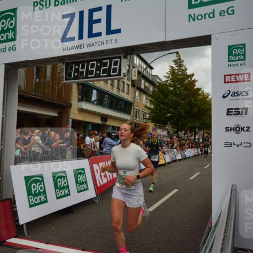 20.09.2026 - PSD Bank Halbmarathon LAZAROV Photography http://msf.ph/oto/10551465 20.09.2026 11:49:28 Ziel 1025, 1233, 1248, 1577, 1720, 2255, 2330, 2344, 3214, 3355, 3750 meine-sportfotos.de