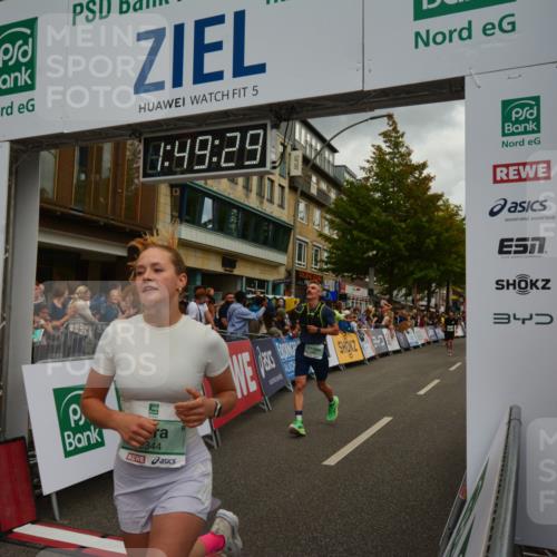 20.09.2026 - PSD Bank Halbmarathon LAZAROV Photography http://msf.ph/oto/10551467 20.09.2026 11:49:28 Ziel 1025, 1233, 1248, 1577, 1720, 2255, 2330, 2344, 3214, 3355, 3750 meine-sportfotos.de