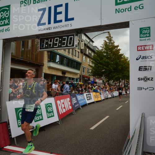 20.09.2026 - PSD Bank Halbmarathon LAZAROV Photography http://msf.ph/oto/10551472 20.09.2026 11:49:29 Ziel 1025, 1233, 1248, 1577, 1720, 2255, 2330, 2344, 3214, 3355 meine-sportfotos.de