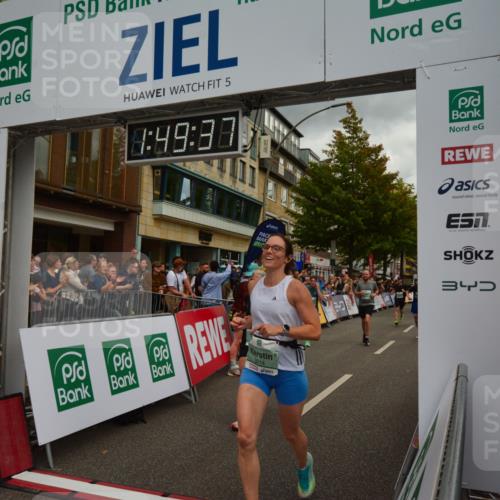 20.09.2026 - PSD Bank Halbmarathon LAZAROV Photography http://msf.ph/oto/10551483 20.09.2026 11:49:36 Ziel 1025, 1233, 1248, 1720, 2255, 2330, 3214, 3355, 3614, 4612 meine-sportfotos.de