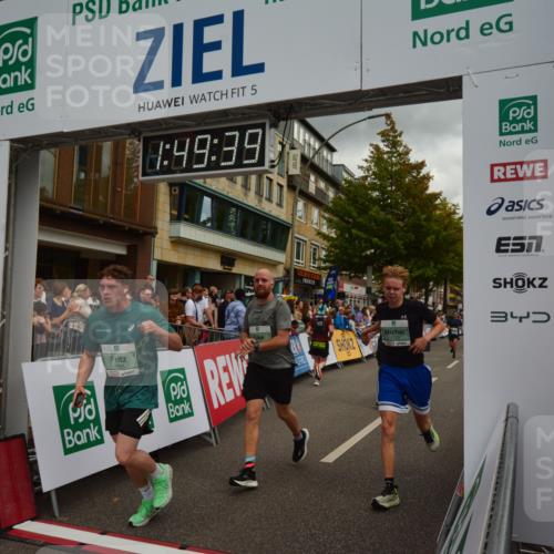 20.09.2026 - PSD Bank Halbmarathon LAZAROV Photography http://msf.ph/oto/10551490 20.09.2026 11:49:39 Ziel 1025, 1248, 1416, 1720, 2255, 2330, 3214, 3355, 3614, 4612 meine-sportfotos.de
