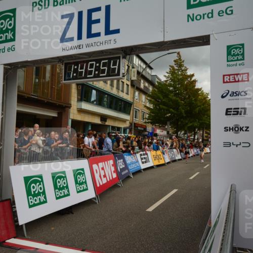 20.09.2026 - PSD Bank Halbmarathon LAZAROV Photography http://msf.ph/oto/10551520 20.09.2026 11:49:54 Ziel 1048, 1241, 1416, 2765, 2962, 4278, 4279, 4605 meine-sportfotos.de