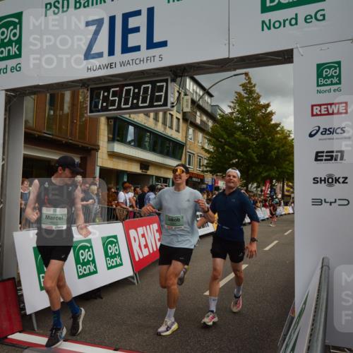 20.09.2026 - PSD Bank Halbmarathon LAZAROV Photography http://msf.ph/oto/10551528 20.09.2026 11:50:03 Ziel 1048, 1236, 1241, 1604, 1774, 2765, 2890, 2962, 3382, 4498, 4605 meine-sportfotos.de