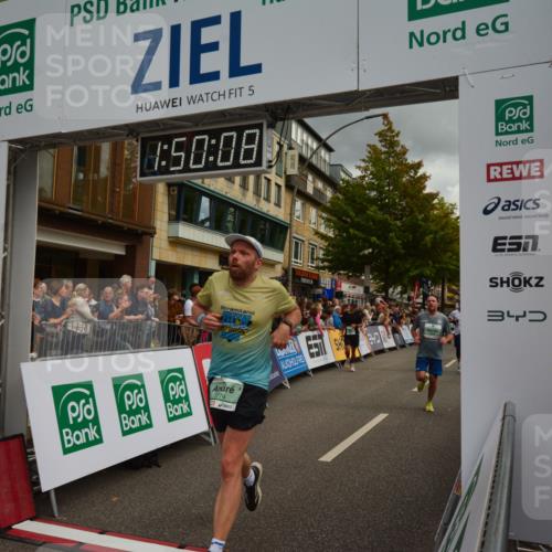 20.09.2026 - PSD Bank Halbmarathon LAZAROV Photography http://msf.ph/oto/10551535 20.09.2026 11:50:07 Ziel 1048, 1236, 1241, 1537, 1602, 1604, 1774, 1814, 1983, 2890, 3083, 3382, 4104, 4498, 4605 meine-sportfotos.de