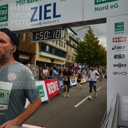 20.09.2026 - PSD Bank Halbmarathon LAZAROV Photography http://msf.ph/oto/10551546 20.09.2026 11:50:10 Ziel 1048, 1236, 1309, 1537, 1602, 1604, 1774, 1814, 1983, 2371, 2890, 3083, 3382, 3576, 4104, 4498 meine-sportfotos.de