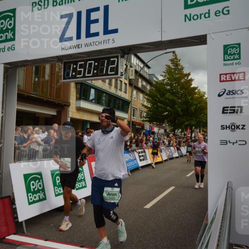 20.09.2026 - PSD Bank Halbmarathon LAZAROV Photography http://msf.ph/oto/10551549 20.09.2026 11:50:11 Ziel 1236, 1309, 1537, 1602, 1604, 1774, 1814, 1983, 2371, 2890, 3083, 3382, 3513, 3576, 4104, 4498 meine-sportfotos.de