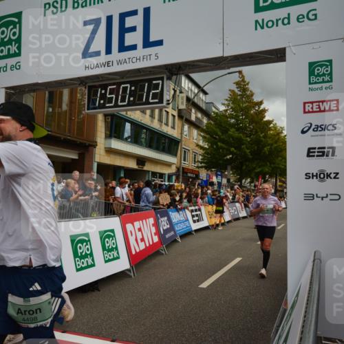 20.09.2026 - PSD Bank Halbmarathon LAZAROV Photography http://msf.ph/oto/10551552 20.09.2026 11:50:12 Ziel 1236, 1309, 1537, 1602, 1604, 1774, 1814, 1983, 2371, 2890, 3083, 3382, 3513, 3576, 4104, 4498 meine-sportfotos.de