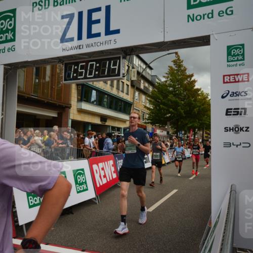 20.09.2026 - PSD Bank Halbmarathon LAZAROV Photography http://msf.ph/oto/10551562 20.09.2026 11:50:14 Ziel 1236, 1309, 1537, 1602, 1604, 1774, 1814, 1983, 2371, 2890, 3083, 3382, 3513, 3576, 4104, 4498, 4660 meine-sportfotos.de