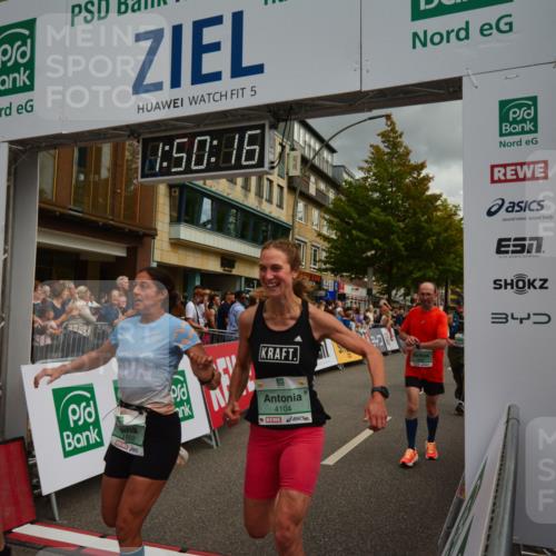 20.09.2026 - PSD Bank Halbmarathon LAZAROV Photography http://msf.ph/oto/10551572 20.09.2026 11:50:16 Ziel 1236, 1309, 1537, 1602, 1604, 1814, 1902, 1983, 2371, 2627, 3083, 3382, 3513, 3576, 4104, 4498, 4660 meine-sportfotos.de