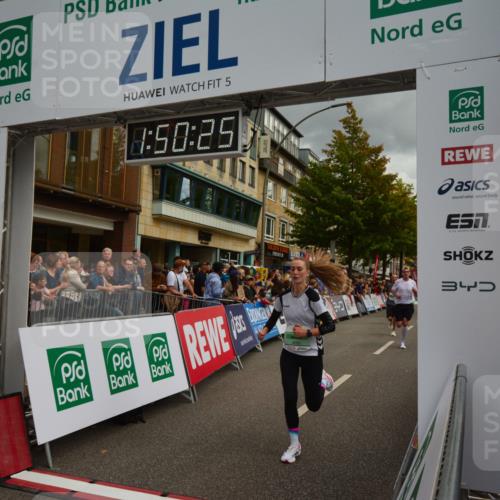 20.09.2026 - PSD Bank Halbmarathon LAZAROV Photography http://msf.ph/oto/10551600 20.09.2026 11:50:24 Ziel 1309, 1537, 1902, 2258, 2371, 2627, 3083, 3513, 3576, 3961, 4660 meine-sportfotos.de