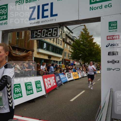20.09.2026 - PSD Bank Halbmarathon LAZAROV Photography http://msf.ph/oto/10551604 20.09.2026 11:50:25 Ziel 1309, 1902, 2258, 2371, 2627, 3083, 3513, 3576, 3961, 4660 meine-sportfotos.de