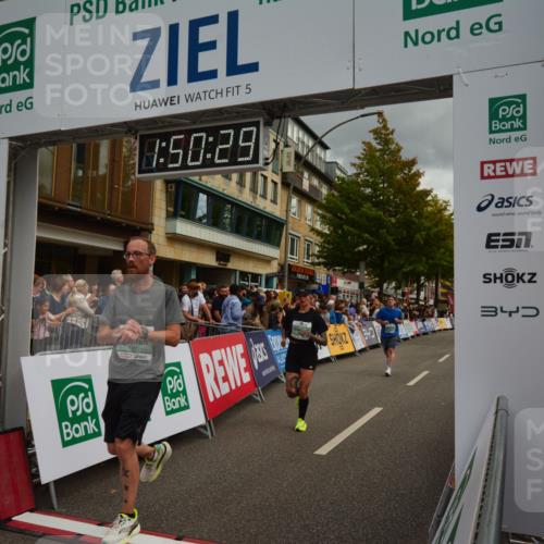 20.09.2026 - PSD Bank Halbmarathon LAZAROV Photography http://msf.ph/oto/10551613 20.09.2026 11:50:28 Ziel 1902, 2258, 2273, 2627, 2745, 3513, 3576, 3961, 4660 meine-sportfotos.de