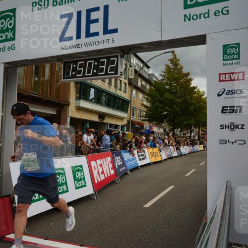 20.09.2026 - PSD Bank Halbmarathon LAZAROV Photography http://msf.ph/oto/10551619 20.09.2026 11:50:31 Ziel 1902, 2258, 2273, 2627, 2745, 3961, 4660 meine-sportfotos.de