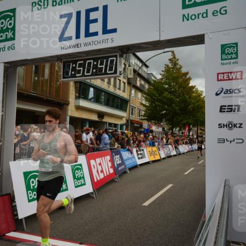 20.09.2026 - PSD Bank Halbmarathon LAZAROV Photography http://msf.ph/oto/10551624 20.09.2026 11:50:40 Ziel 1763, 2273, 2304, 2745, 3356, 4535 meine-sportfotos.de