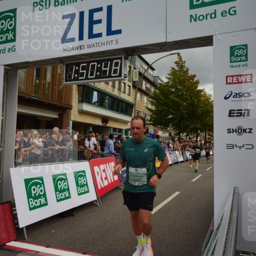 20.09.2026 - PSD Bank Halbmarathon LAZAROV Photography http://msf.ph/oto/10551631 20.09.2026 11:50:48 Ziel 1763, 2304, 3323, 3356, 3473, 3858, 4535 meine-sportfotos.de