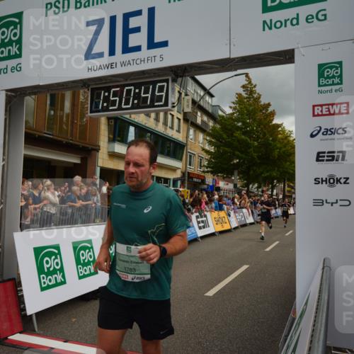 20.09.2026 - PSD Bank Halbmarathon LAZAROV Photography http://msf.ph/oto/10551633 20.09.2026 11:50:48 Ziel 1763, 2304, 3323, 3356, 3473, 3858, 4535 meine-sportfotos.de