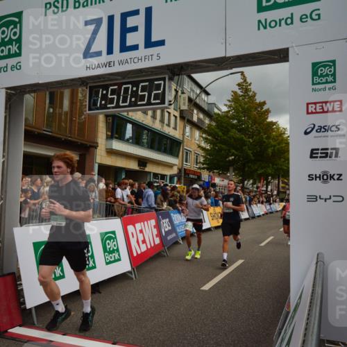 20.09.2026 - PSD Bank Halbmarathon LAZAROV Photography http://msf.ph/oto/10551637 20.09.2026 11:50:51 Ziel 1763, 3323, 3356, 3473, 3858, 4535 meine-sportfotos.de