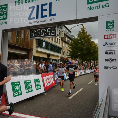 20.09.2026 - PSD Bank Halbmarathon LAZAROV Photography http://msf.ph/oto/10551639 20.09.2026 11:50:51 Ziel 1763, 3323, 3356, 3473, 3858, 4535 meine-sportfotos.de