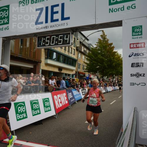 20.09.2026 - PSD Bank Halbmarathon LAZAROV Photography http://msf.ph/oto/10551649 20.09.2026 11:50:53 Ziel 1003, 1763, 2942, 3323, 3356, 3473, 3858, 4535 meine-sportfotos.de