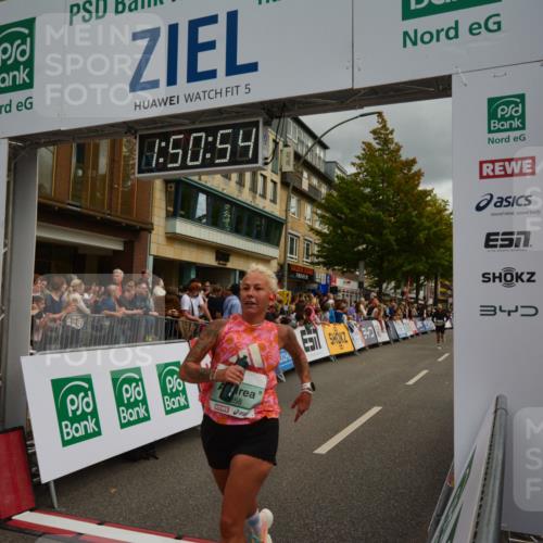 20.09.2026 - PSD Bank Halbmarathon LAZAROV Photography http://msf.ph/oto/10551651 20.09.2026 11:50:54 Ziel 1003, 1763, 2942, 3323, 3356, 3473, 3858, 4535 meine-sportfotos.de