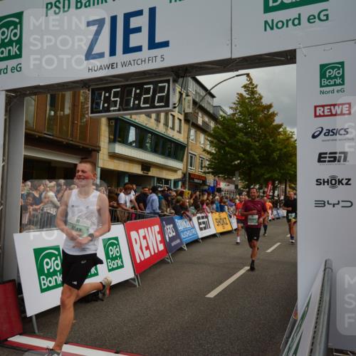 20.09.2026 - PSD Bank Halbmarathon LAZAROV Photography http://msf.ph/oto/10551690 20.09.2026 11:51:21 Ziel 1006, 2949, 3972, 3997, 4231, 4594, 4595 meine-sportfotos.de