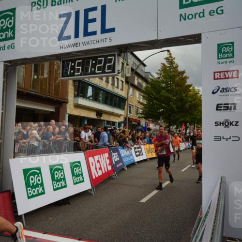 20.09.2026 - PSD Bank Halbmarathon LAZAROV Photography http://msf.ph/oto/10551692 20.09.2026 11:51:22 Ziel 1006, 2949, 3972, 3997, 4231, 4594, 4595 meine-sportfotos.de