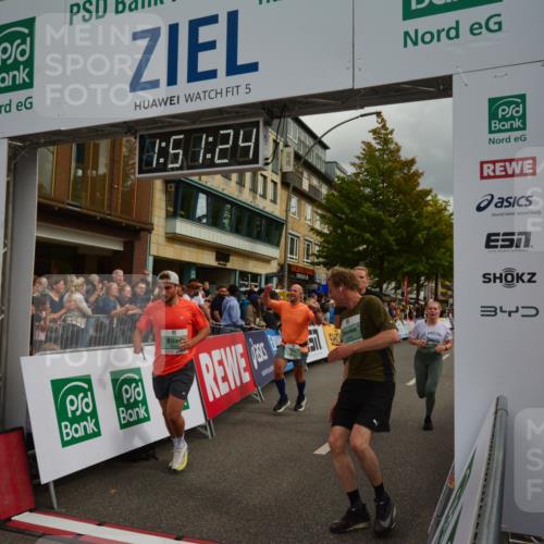 20.09.2026 - PSD Bank Halbmarathon LAZAROV Photography http://msf.ph/oto/10551700 20.09.2026 11:51:23 Ziel 1006, 2458, 2949, 3972, 3997, 4231, 4594, 4595 meine-sportfotos.de
