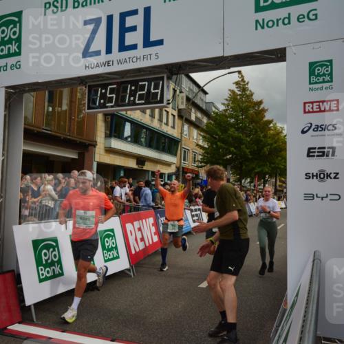20.09.2026 - PSD Bank Halbmarathon LAZAROV Photography http://msf.ph/oto/10551701 20.09.2026 11:51:24 Ziel 1006, 2458, 2949, 3972, 3997, 4231, 4594, 4595 meine-sportfotos.de