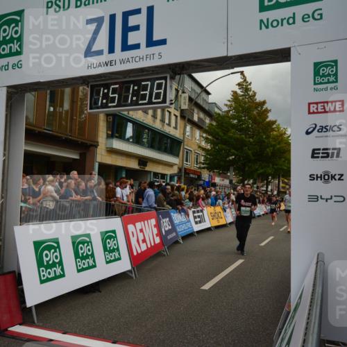 20.09.2026 - PSD Bank Halbmarathon LAZAROV Photography http://msf.ph/oto/10551719 20.09.2026 11:51:38 Ziel 1157, 1169, 1356, 2458, 2463, 2685, 2814, 3866, 4031, 4102, 4579, 4618, 4737 meine-sportfotos.de