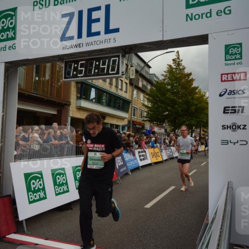 20.09.2026 - PSD Bank Halbmarathon LAZAROV Photography http://msf.ph/oto/10551722 20.09.2026 11:51:40 Ziel 1157, 1169, 1356, 2458, 2463, 2685, 2814, 3074, 3866, 4031, 4102, 4579, 4618, 4737 meine-sportfotos.de
